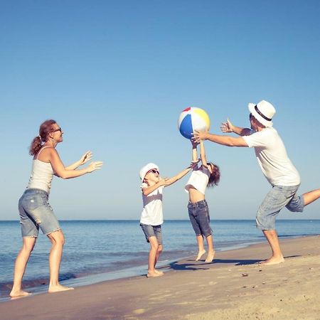 Blue Dolphin Holiday Park Gristhorpe Εξωτερικό φωτογραφία