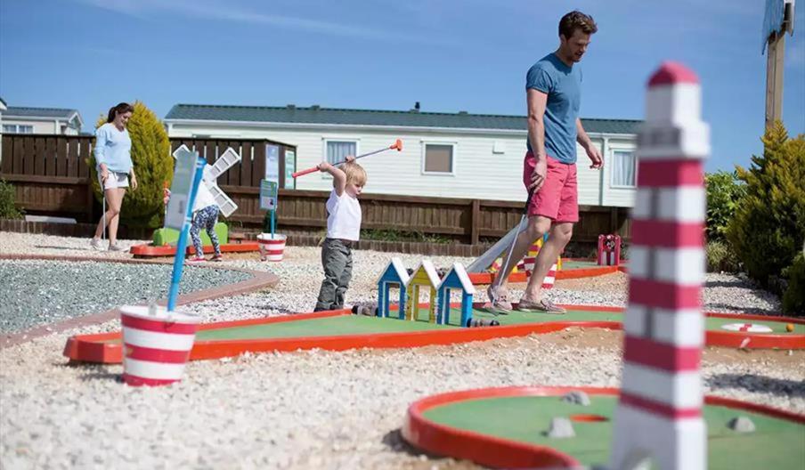 Blue Dolphin Holiday Park Gristhorpe Εξωτερικό φωτογραφία